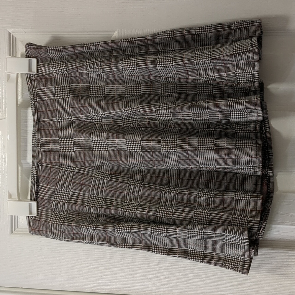 Black, white and red plaid mini skirt, NBW